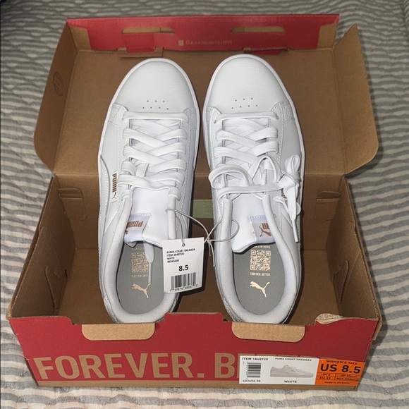 Puma Court Sneakers NEW in box! Classic White Sneakers - Picture 1 of 9